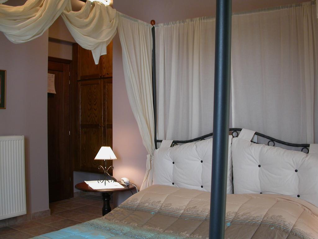 Guesthouse Kalosorisma Tsagkarada Værelse billede